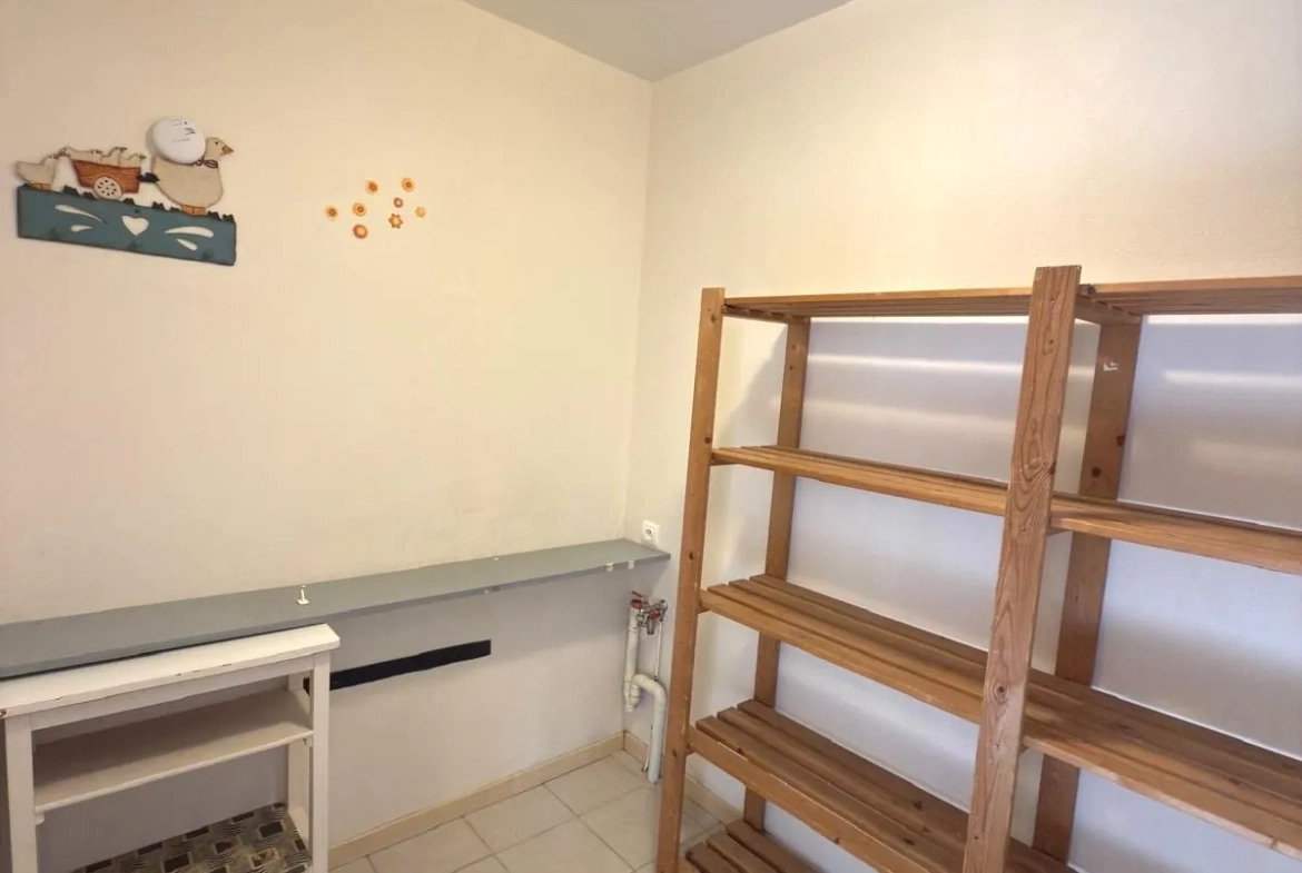 Villa familale avec piscine et dépendances à Fontanes, secteur calme 