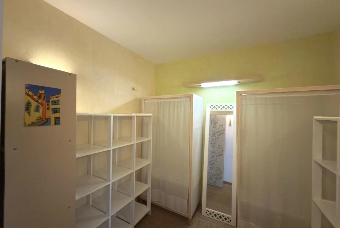 Villa familale avec piscine et dépendances à Fontanes, secteur calme 