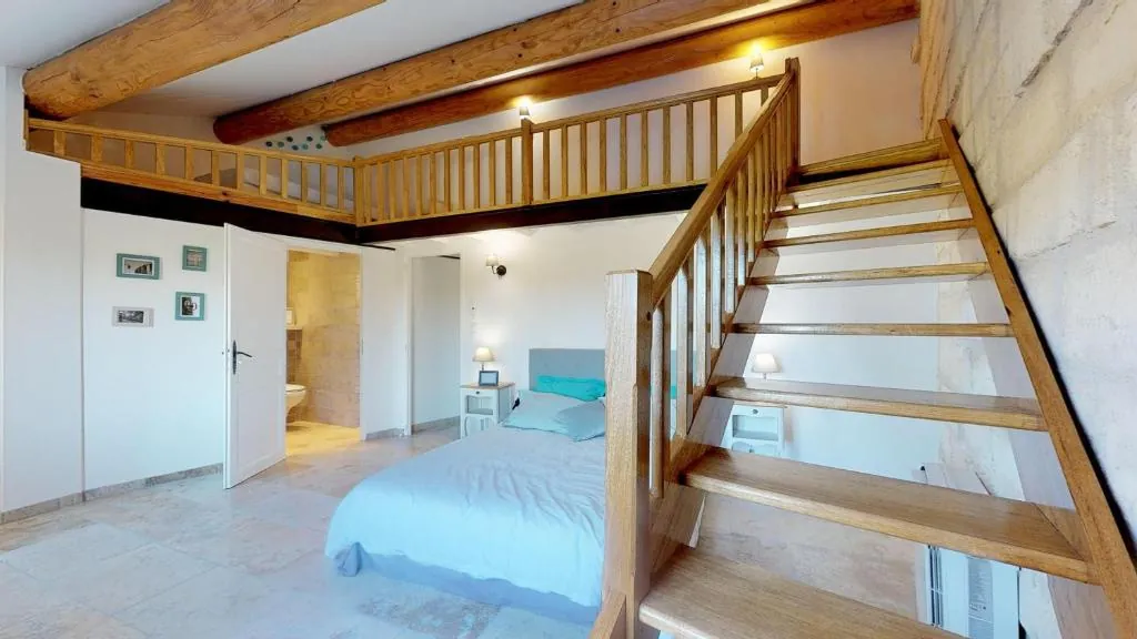 Appartement de prestige à Boulbon, 55 m² avec terrasse et vue dégagée 