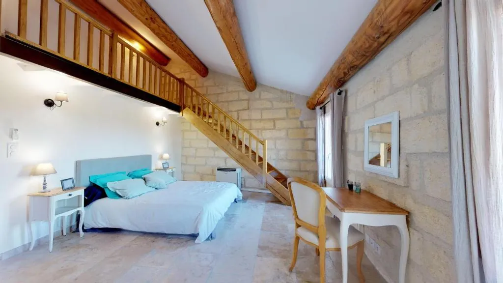 Appartement de prestige à Boulbon, 55 m² avec terrasse et vue dégagée 
