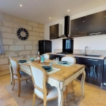 Appartement de prestige à Boulbon, 55 m² avec terrasse et vue dégagée