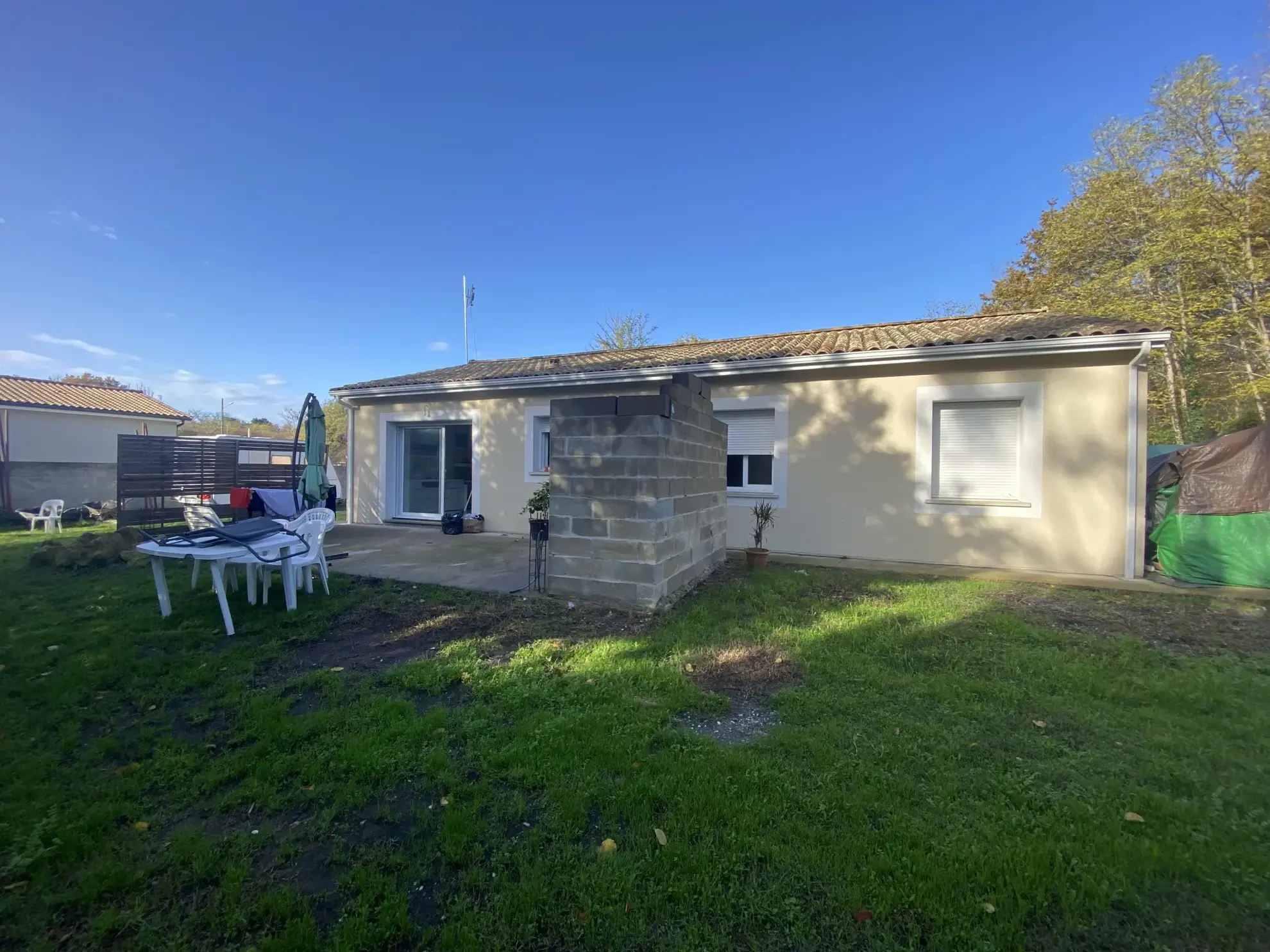 Maison moderne 4 chambres à Pujols sur Ciron avec terrasse et chauffage économique 