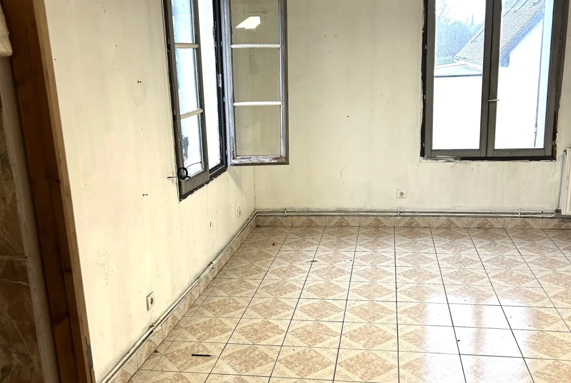 Maison ancienne à Rénover à Gisors - Opportunité d'Investissement 