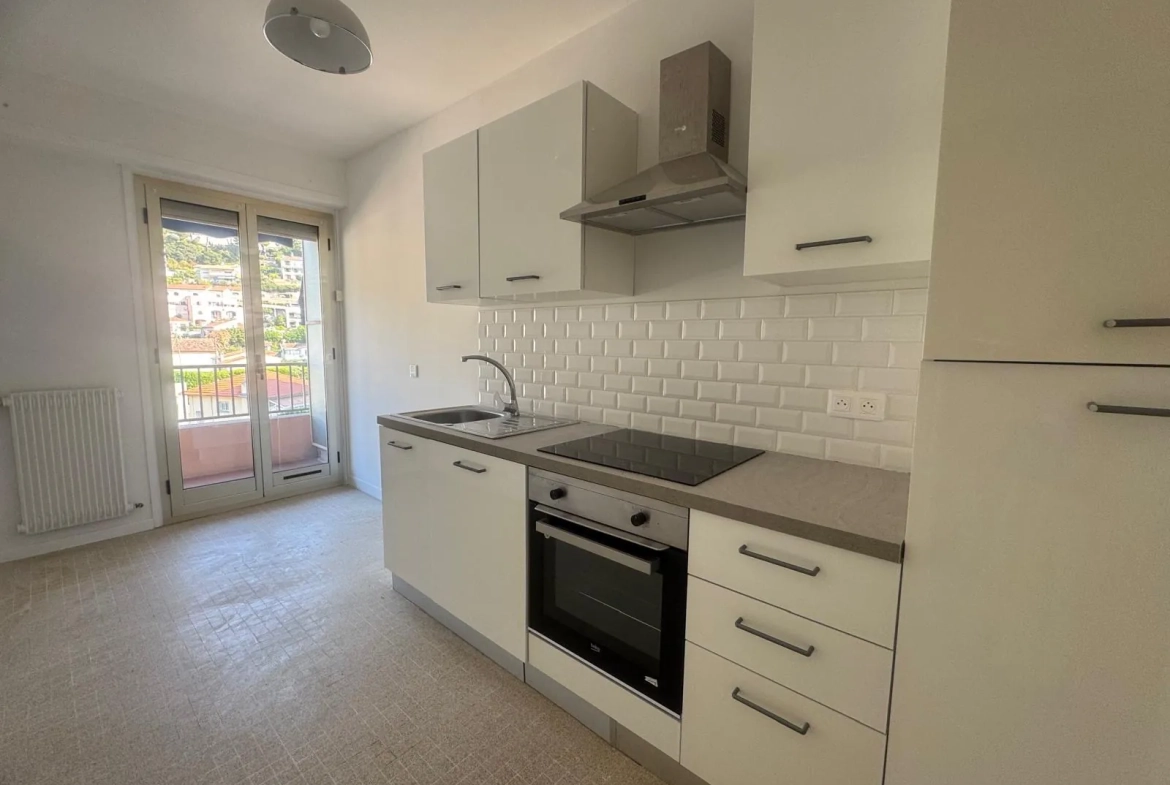 Appartement 55 m² à Carnoles, rénové, avec terrasse, proche Monaco 