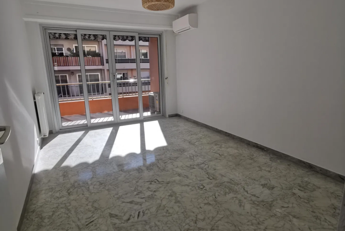 Appartement 55 m² à Carnoles, rénové, avec terrasse, proche Monaco 