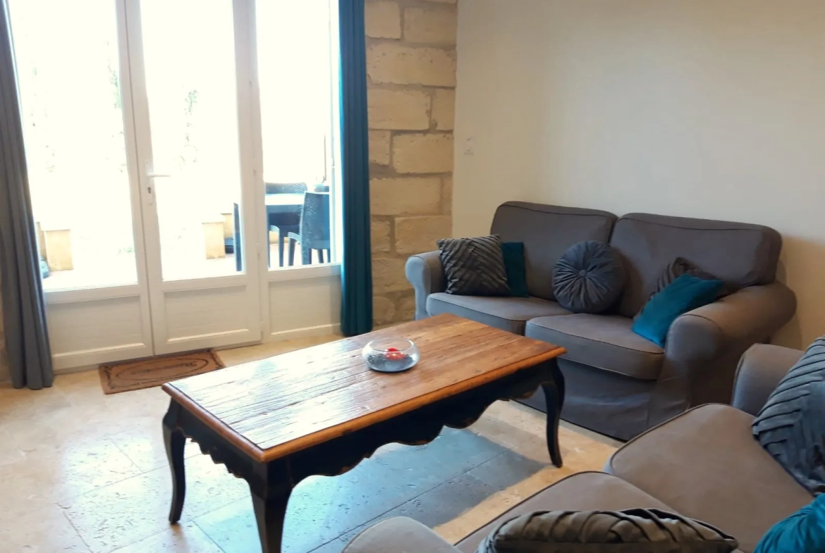 Appartement de prestige à Boulbon avec terrasse et vue dégagée, proche Saint-Rémy-de-Provence 