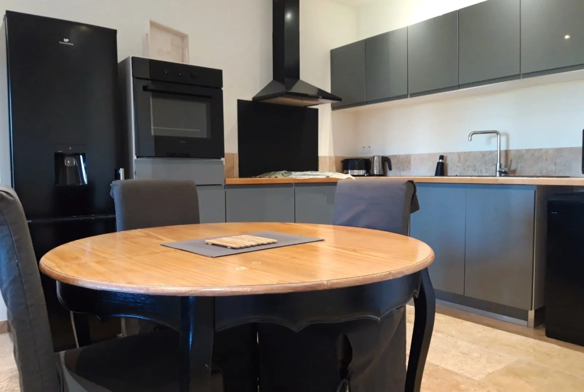 Appartement de prestige à Boulbon avec terrasse et vue dégagée, proche Saint-Rémy-de-Provence 