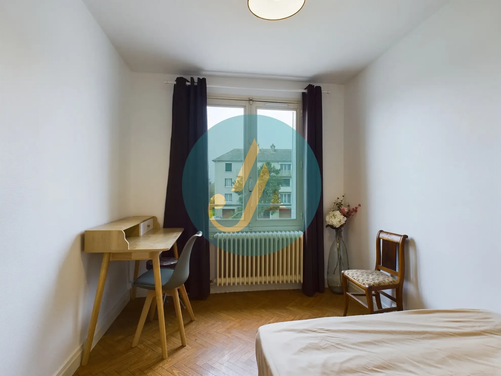 Appartement T4 lumineux à Nevers avec parking et balcon 