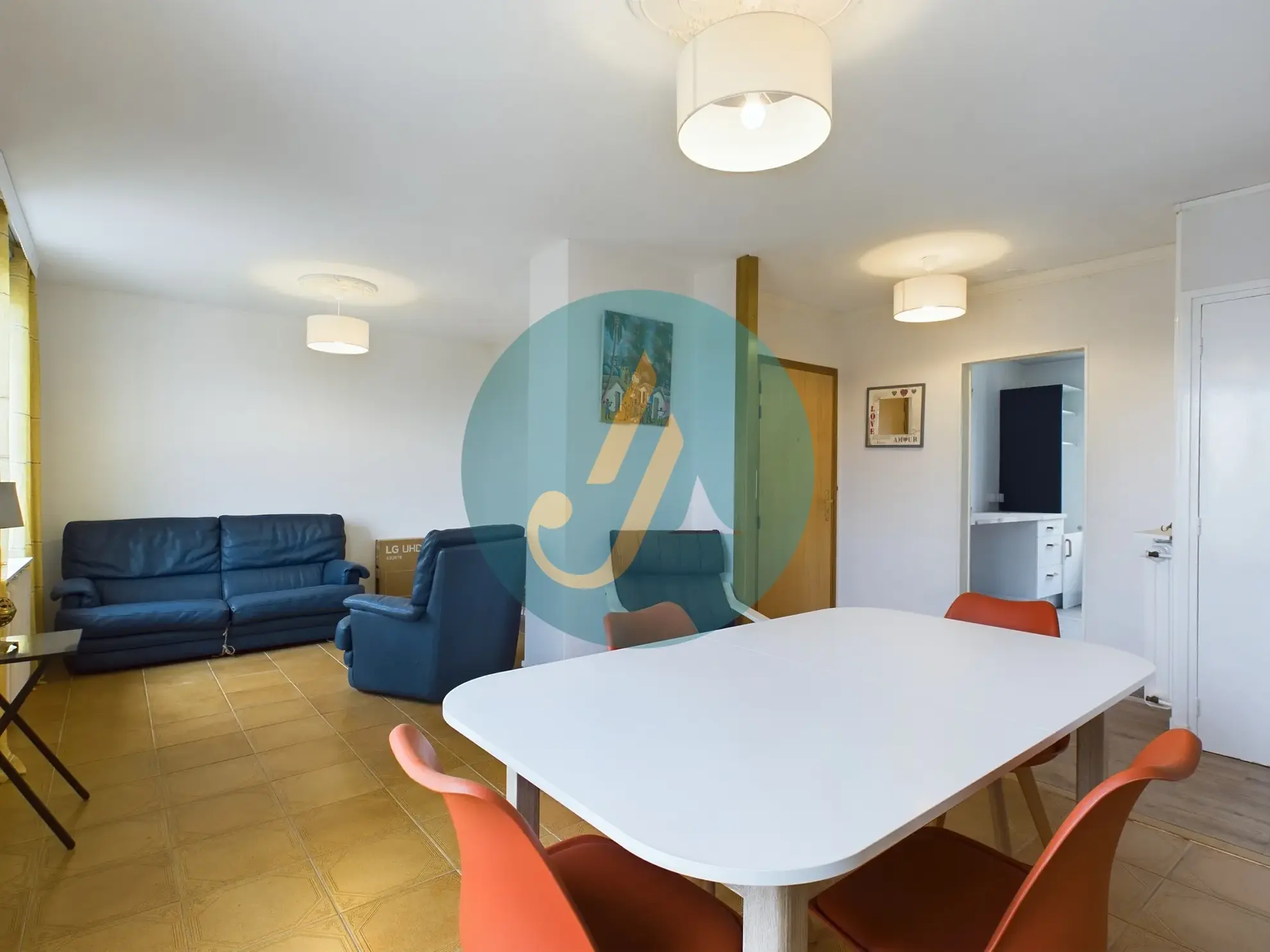 Appartement T4 lumineux à Nevers avec parking et balcon 