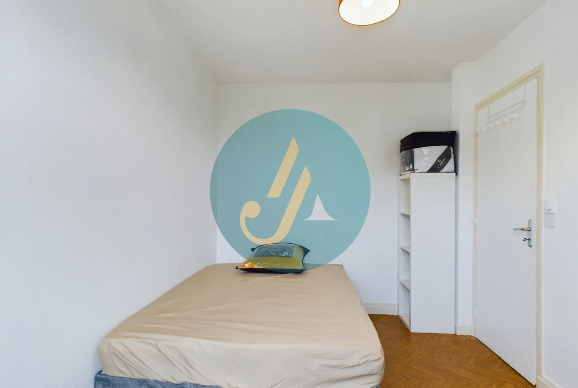 Appartement T4 lumineux à Nevers avec parking et balcon 