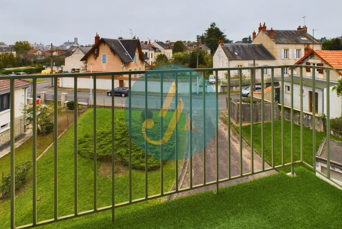 Appartement T4 lumineux à Nevers avec parking et balcon 