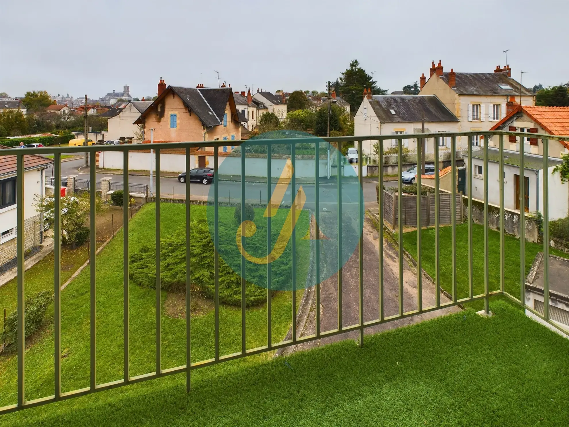 Appartement T4 lumineux à Nevers avec parking et balcon 