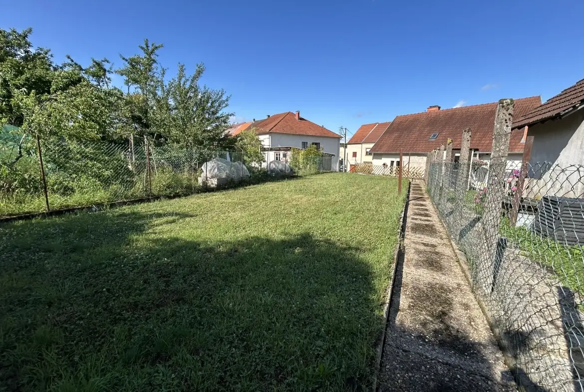 Maison de village à Alsting de 135,41 m² avec garage et jardin 
