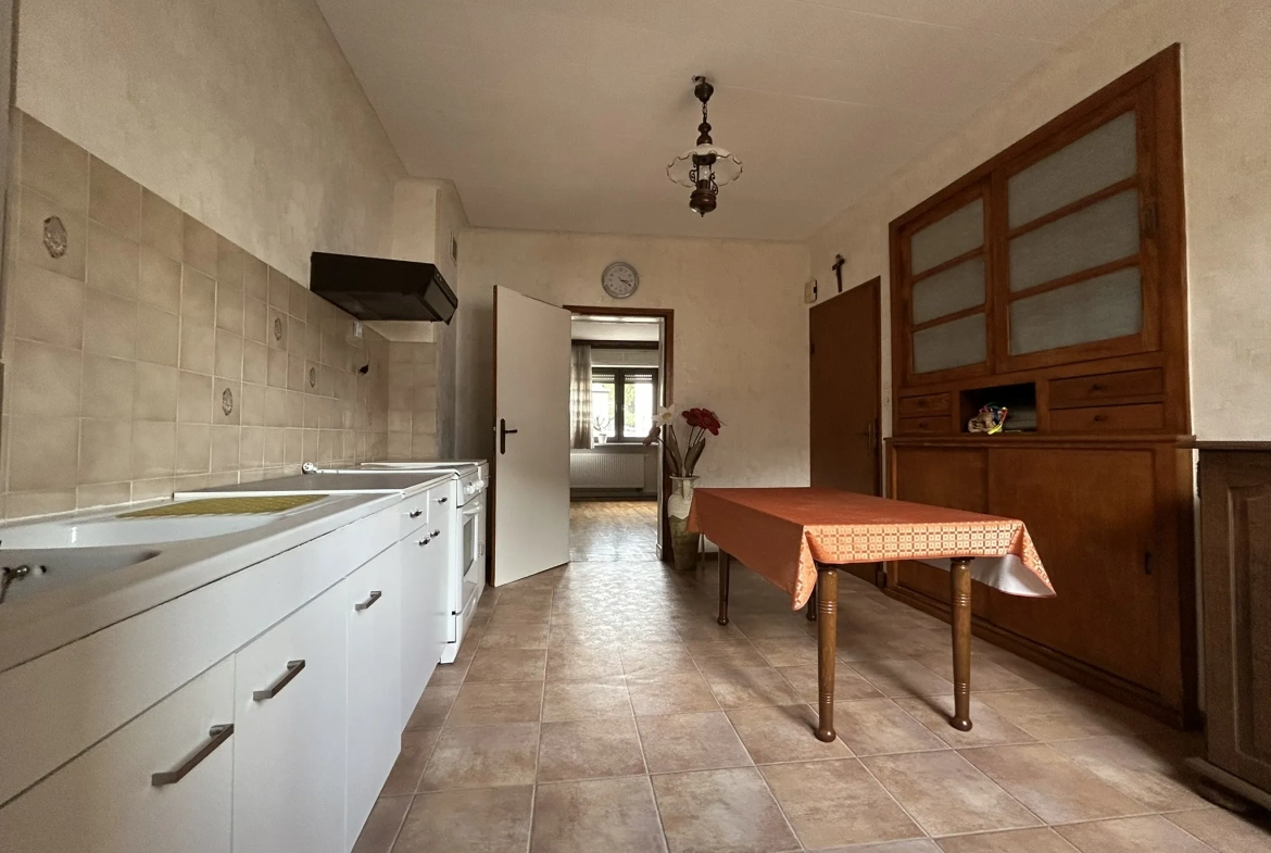 Maison de village à Alsting de 135,41 m² avec garage et jardin 