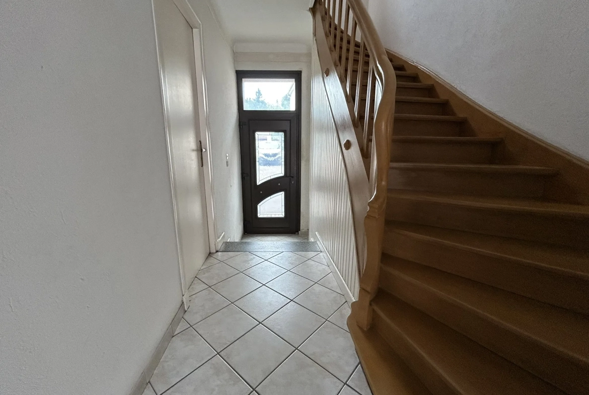 Maison de village à Alsting de 135,41 m² avec garage et jardin 