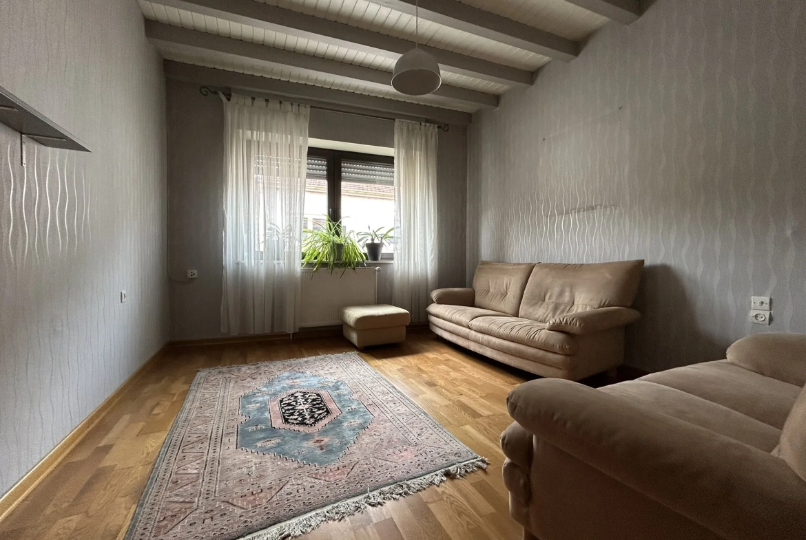 Maison de village à Alsting de 135,41 m² avec garage et jardin 