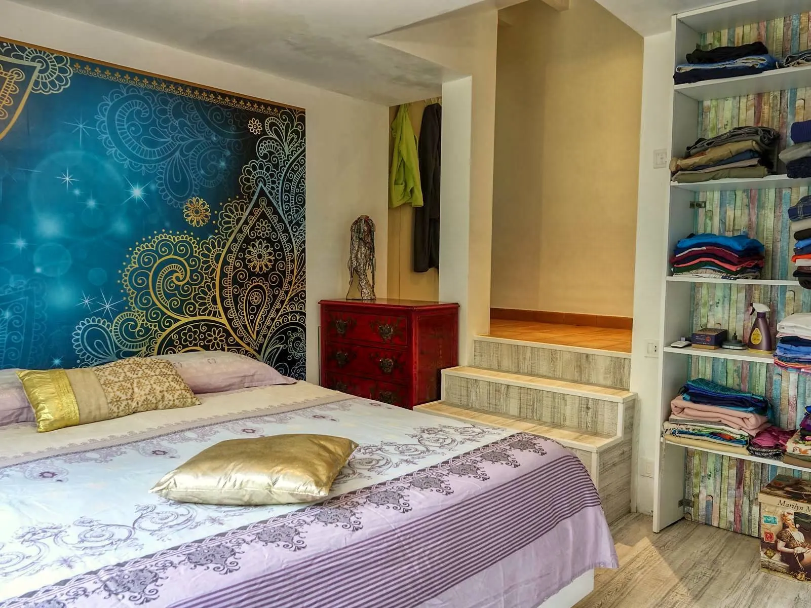 Maison contemporaine écologique avec vue sur la vallée du Lot, située dans un parc de 5000 m² à Castelfranc 