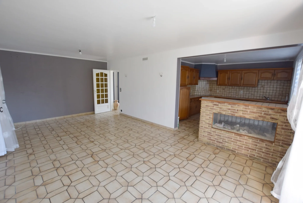 Maison traditionnelle avec terrasse et jardin à Valentigney - 8 ares 