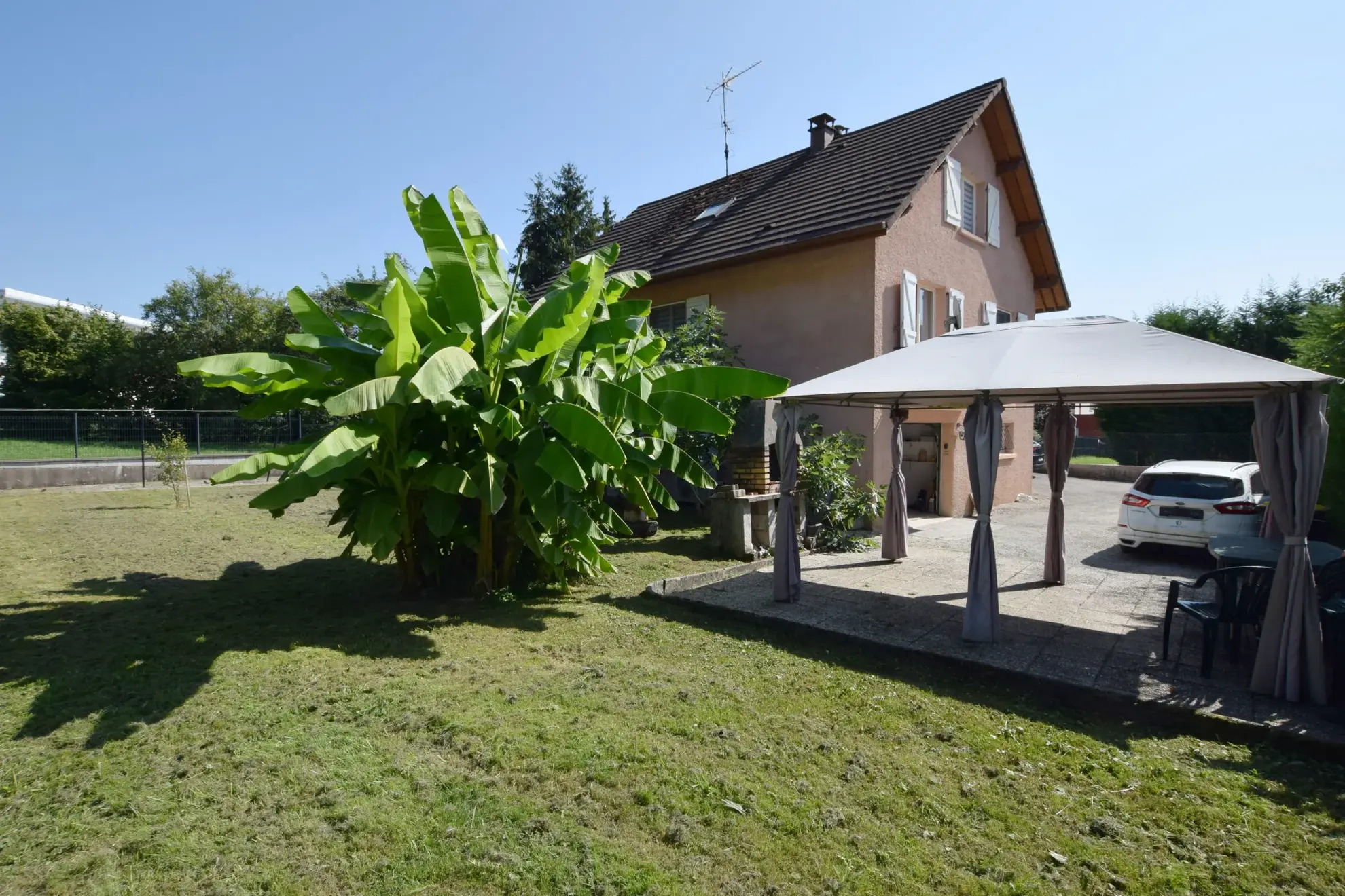 Maison traditionnelle avec terrasse et jardin à Valentigney - 8 ares 