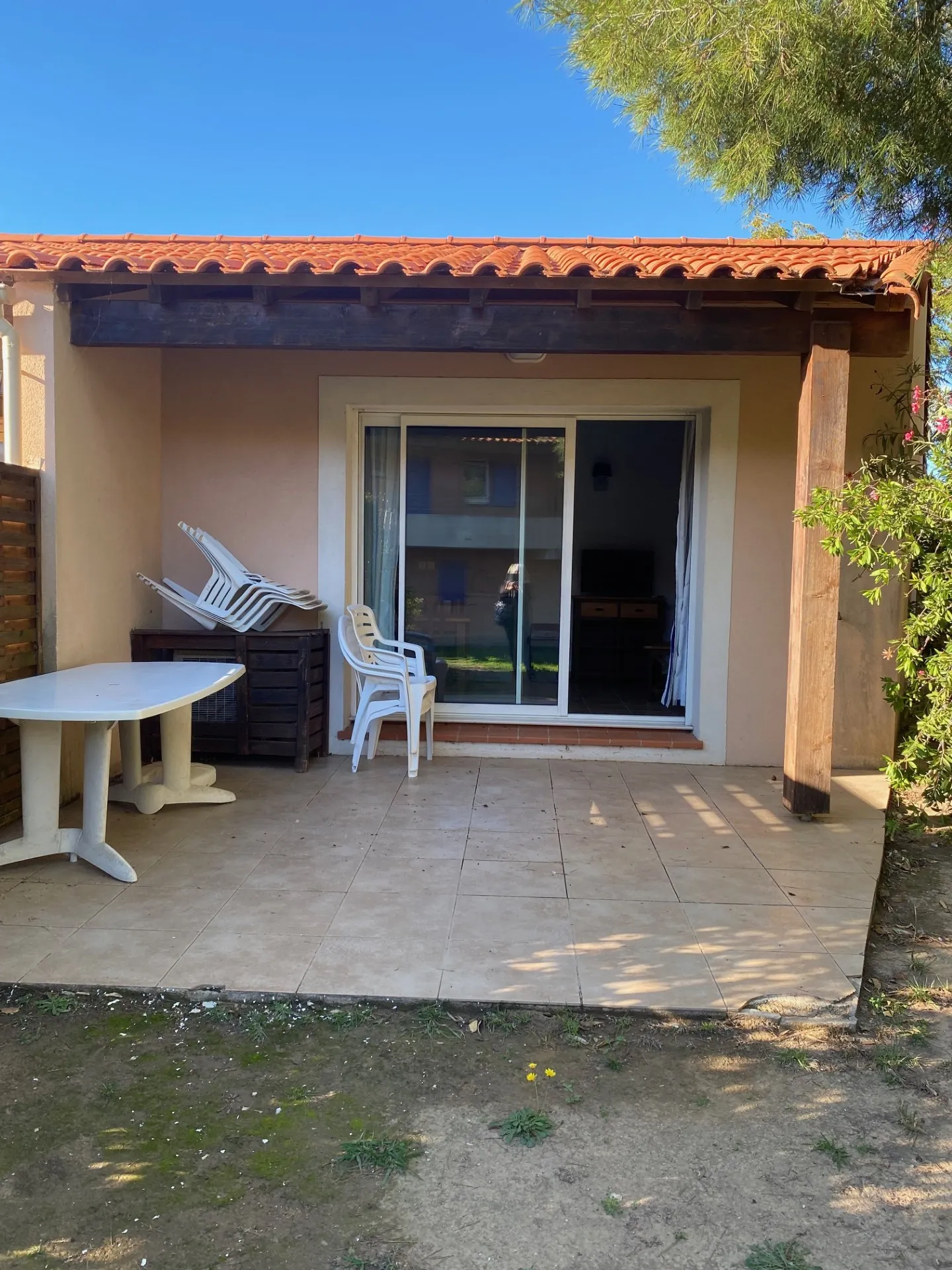 Investissez dans un pavillon en Côte Bleue, loué sous bail commercial à Carro – Opportunité rare 