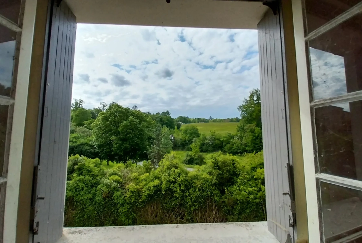 Charmante maison de village de 125 m² avec terrain en Périgord Vert 