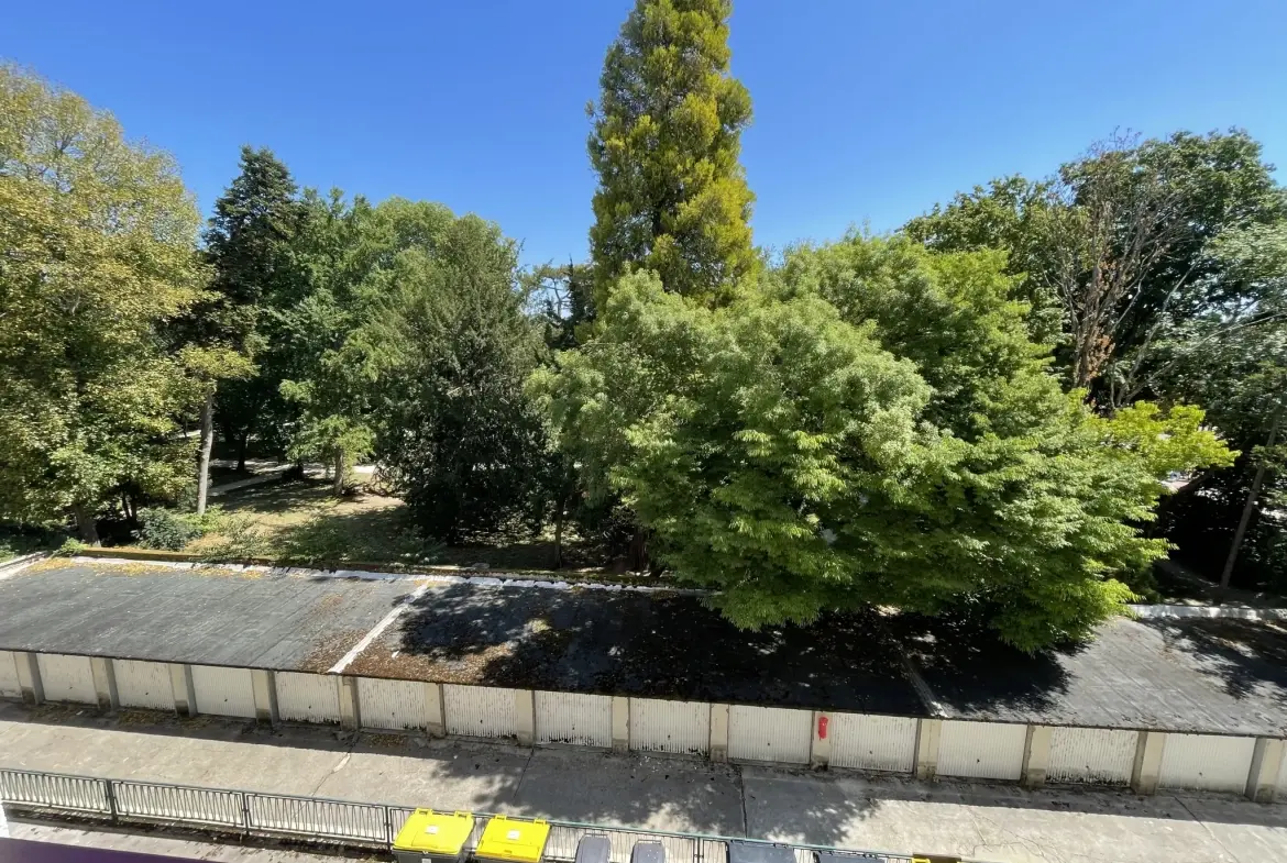 Appartement T4 à Dijon Archebuse avec deux logements meublés et cave, idéal investisseur 