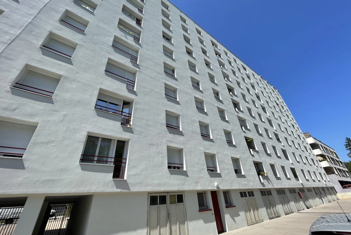 Appartement T4 à Dijon Archebuse avec deux logements meublés et cave, idéal investisseur 
