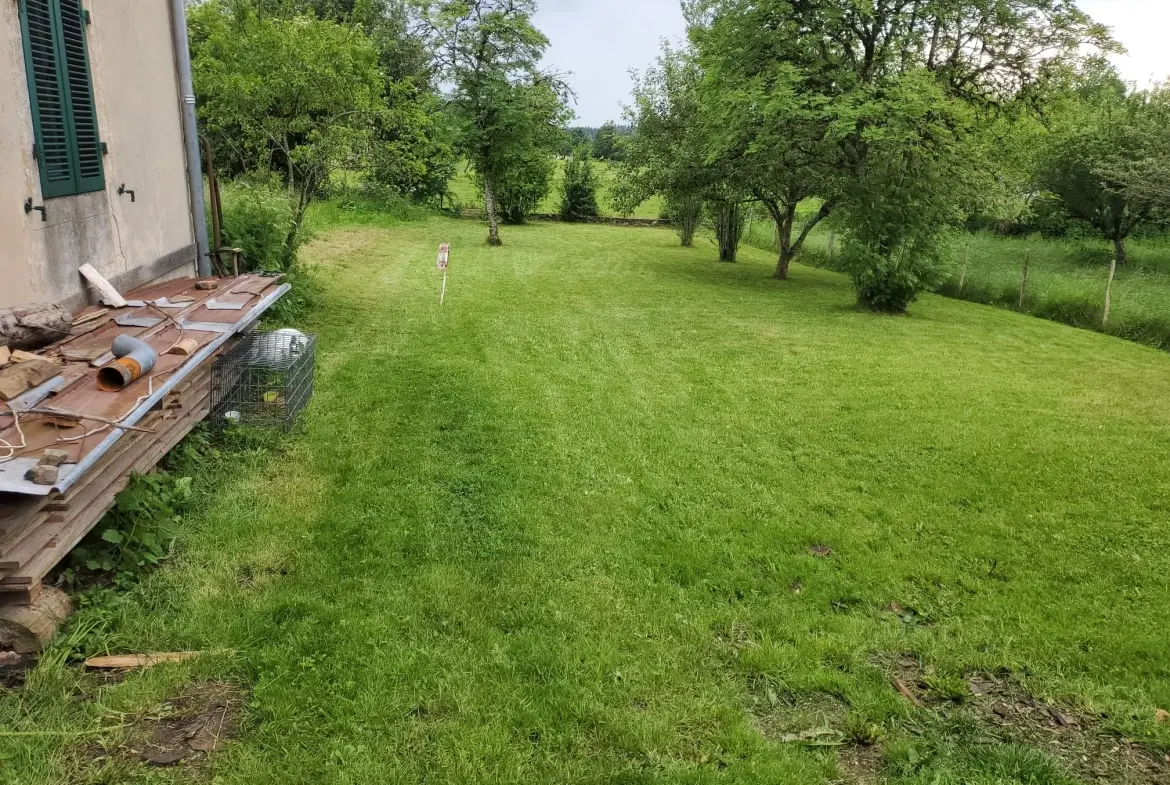 Maison à vendre de 200 m² avec 5 chambres à Villers-sous-Chalamont 