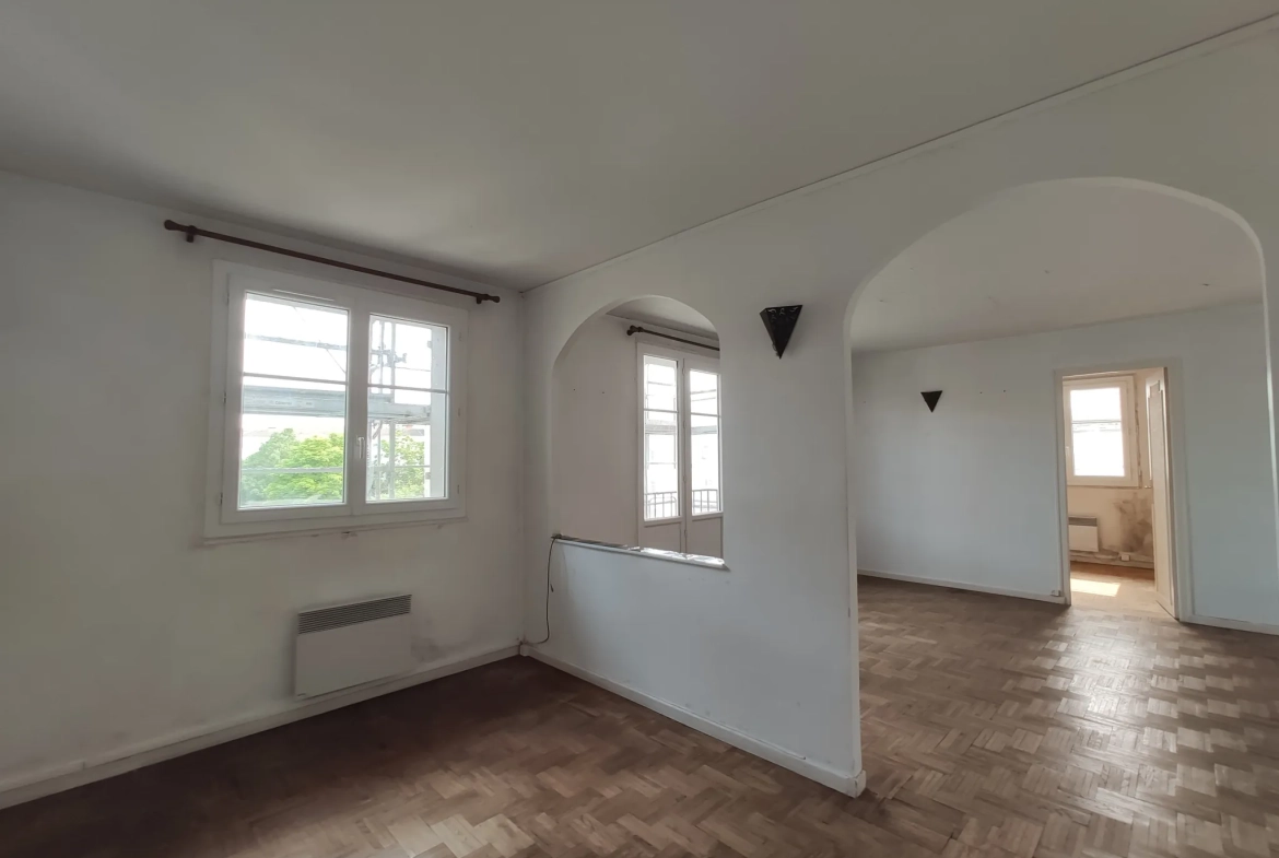 Appartement 4 pièces à Vitry-sur-Seine avec balcon, cave et parking 