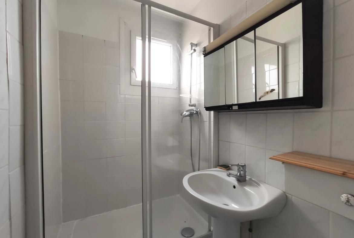 Appartement 4 pièces à Vitry-sur-Seine avec balcon, cave et parking 