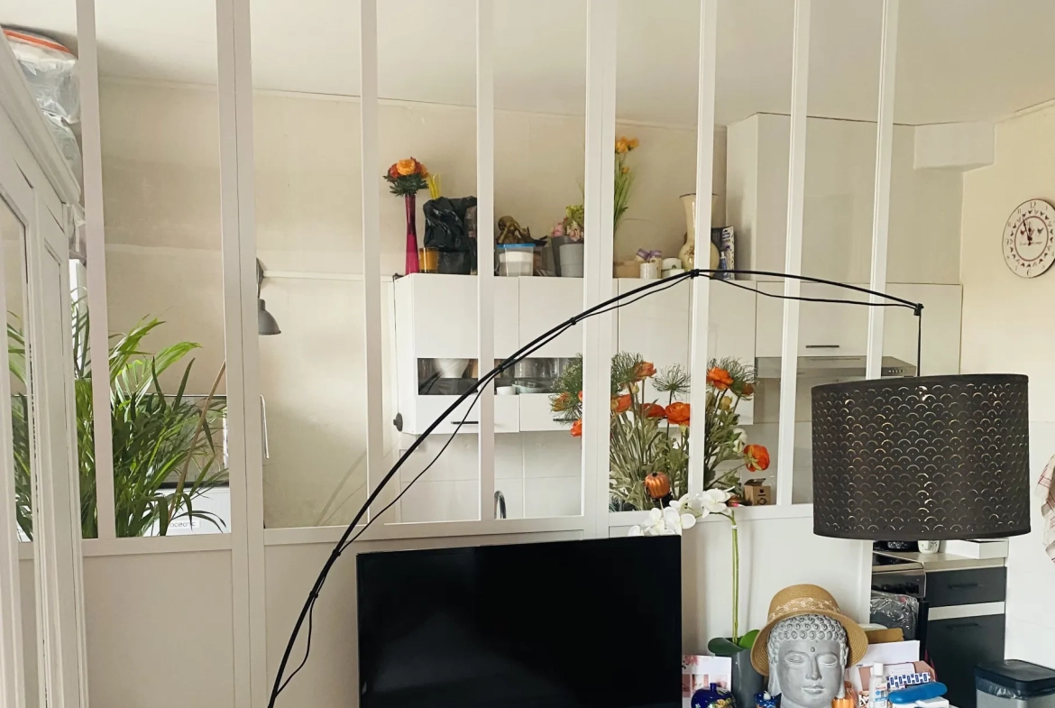 Bel appartement rénové de 28m² à Sucy-en-Brie, sans charges 