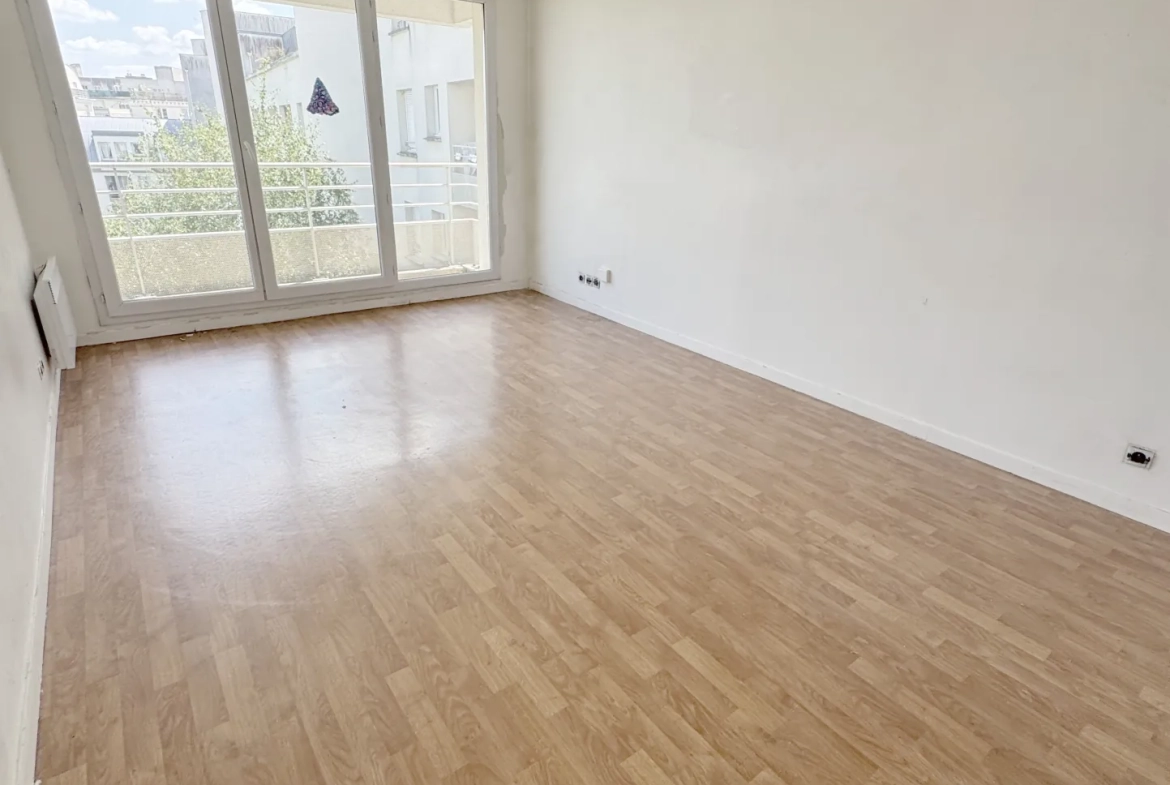 Appartement de 61m² avec 2 chambres à Cergy-le-Haut, parking et cave 