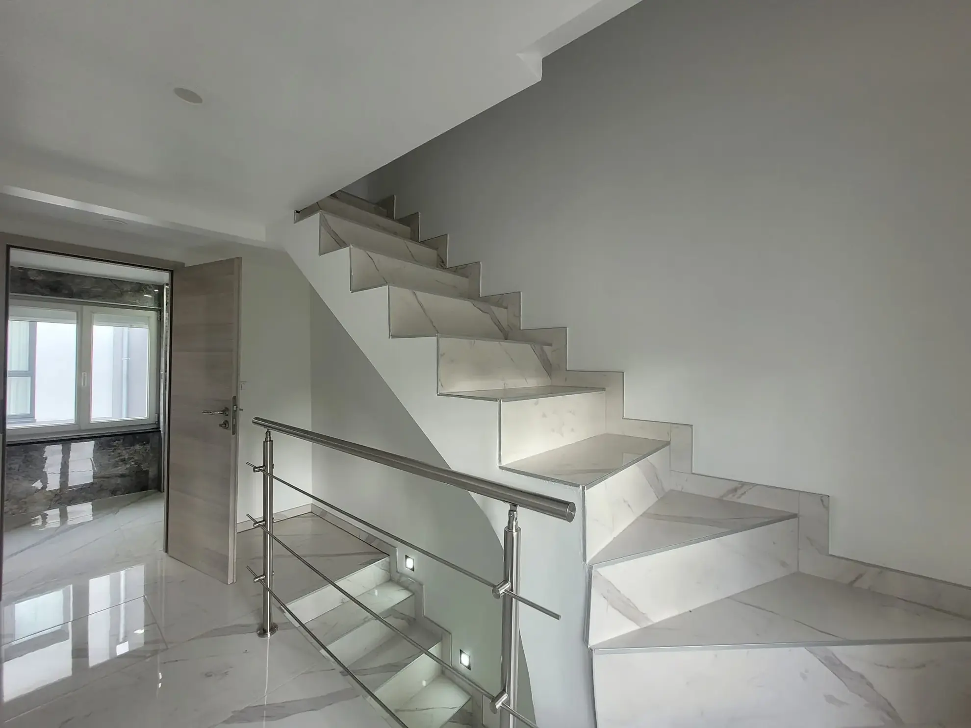 Maison de village rénovée à Village-Neuf avec 2 chambres et grande pièce de vie 