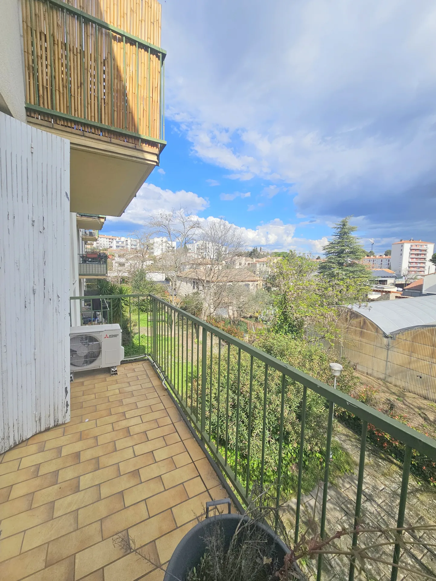 Appartement T3 de 71 m² avec terrasse, parking et cave à Montpellier Chamberte 