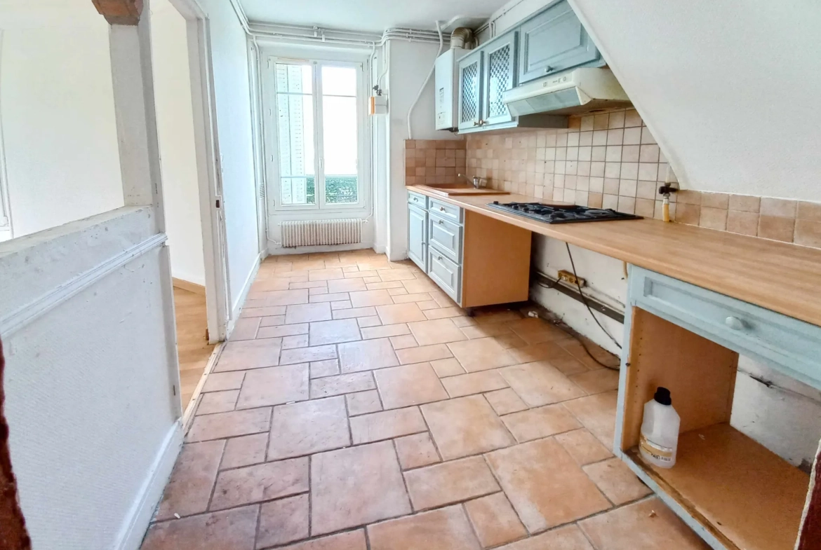 Appartement 3 pièces à vendre à Créteil proche des transports, avec cave 
