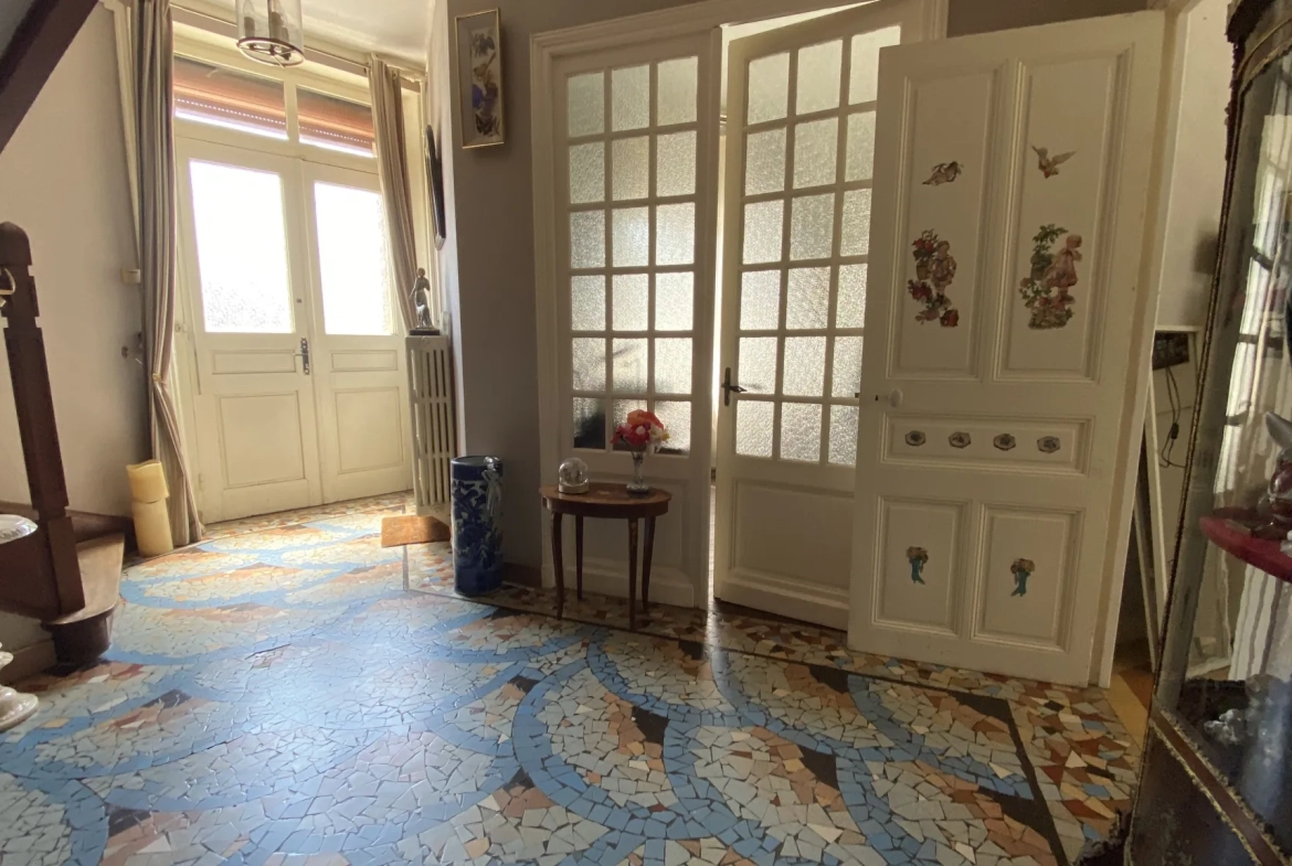 Charmante maison ancienne de 185 m² à Matigny avec terrain privé et dépendances 