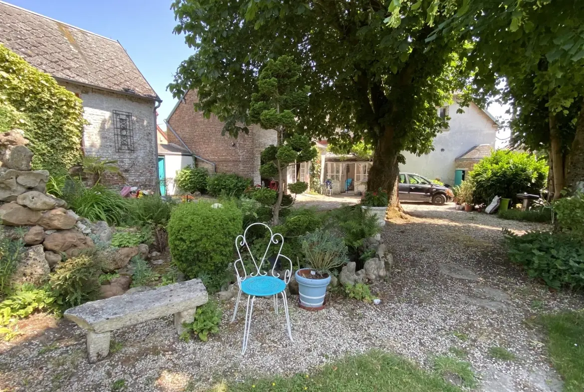 Charmante maison ancienne de 185 m² à Matigny avec terrain privé et dépendances 