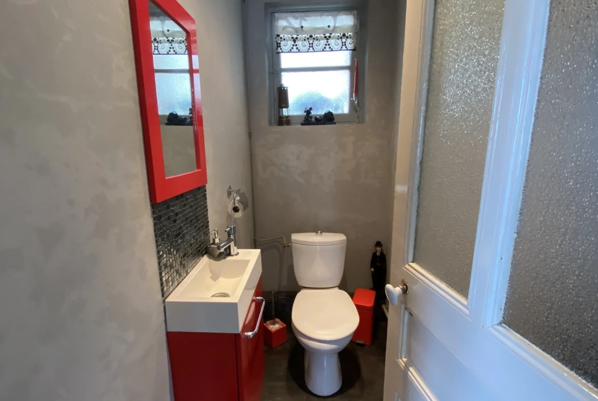 Charmante maison ancienne de 185 m² à Matigny avec terrain privé et dépendances 