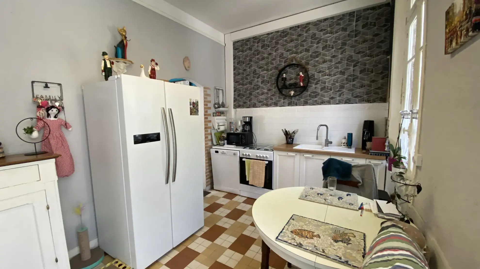 Charmante maison ancienne de 185 m² à Matigny avec terrain privé et dépendances 