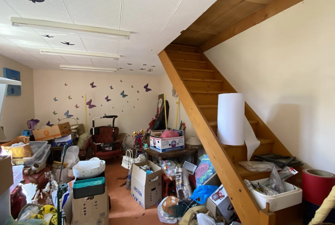Charmante maison ancienne de 185 m² à Matigny avec terrain privé et dépendances 