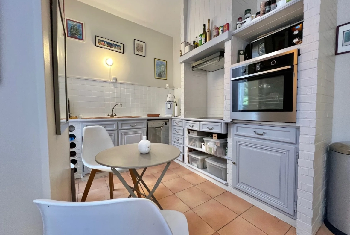 Bel appartement de 103 m² à Elbeuf centre avec 2 chambres et grenier privé 