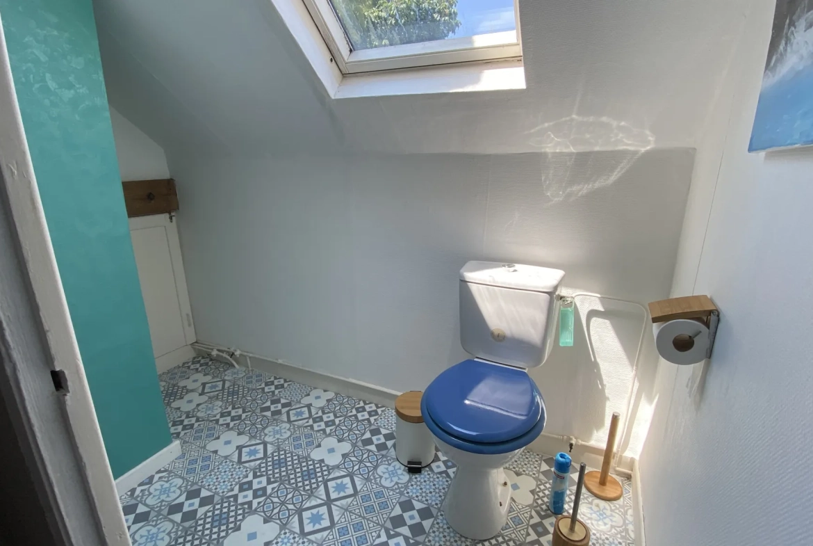 Charmante maison ancienne de 185 m² à Matigny avec terrain privé et dépendances 