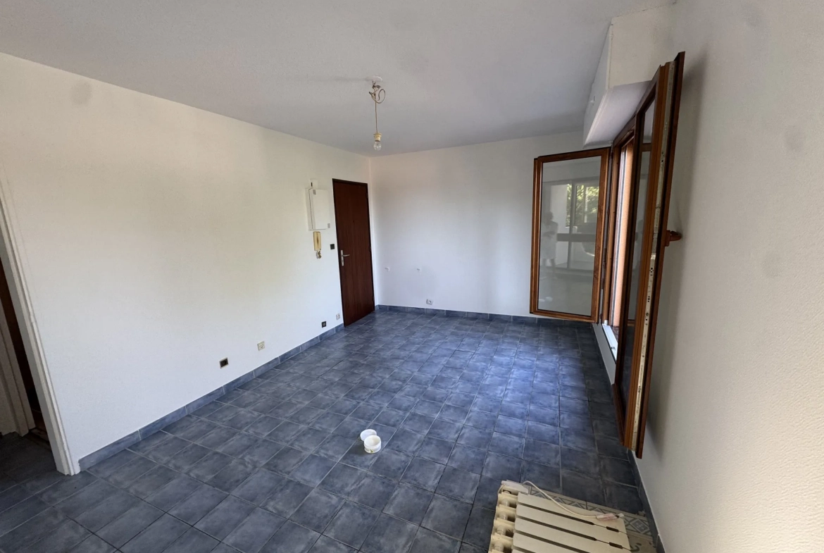 Studio lumineux avec terrasse et parking au centre d’Andernos-les-Bains 
