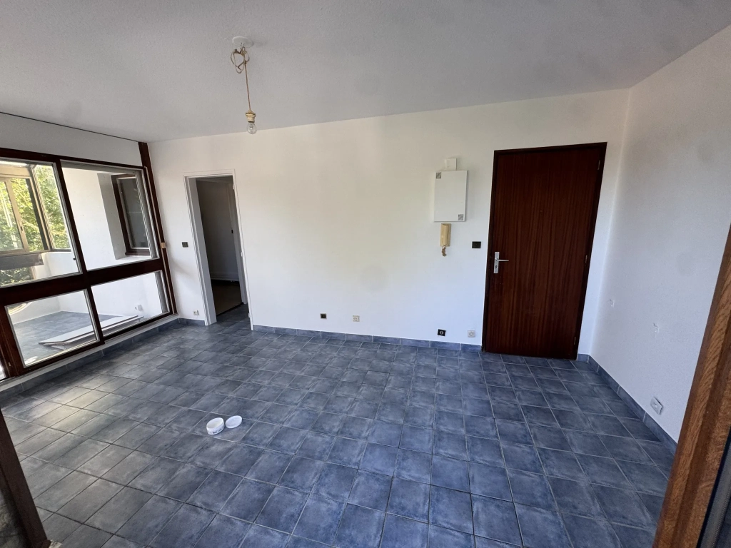 Studio lumineux avec terrasse et parking au centre d’Andernos-les-Bains