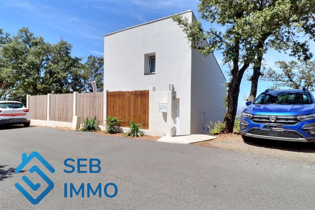 Maison indépendante rénovée avec vue spectaculaire à Laroque-des-Albères