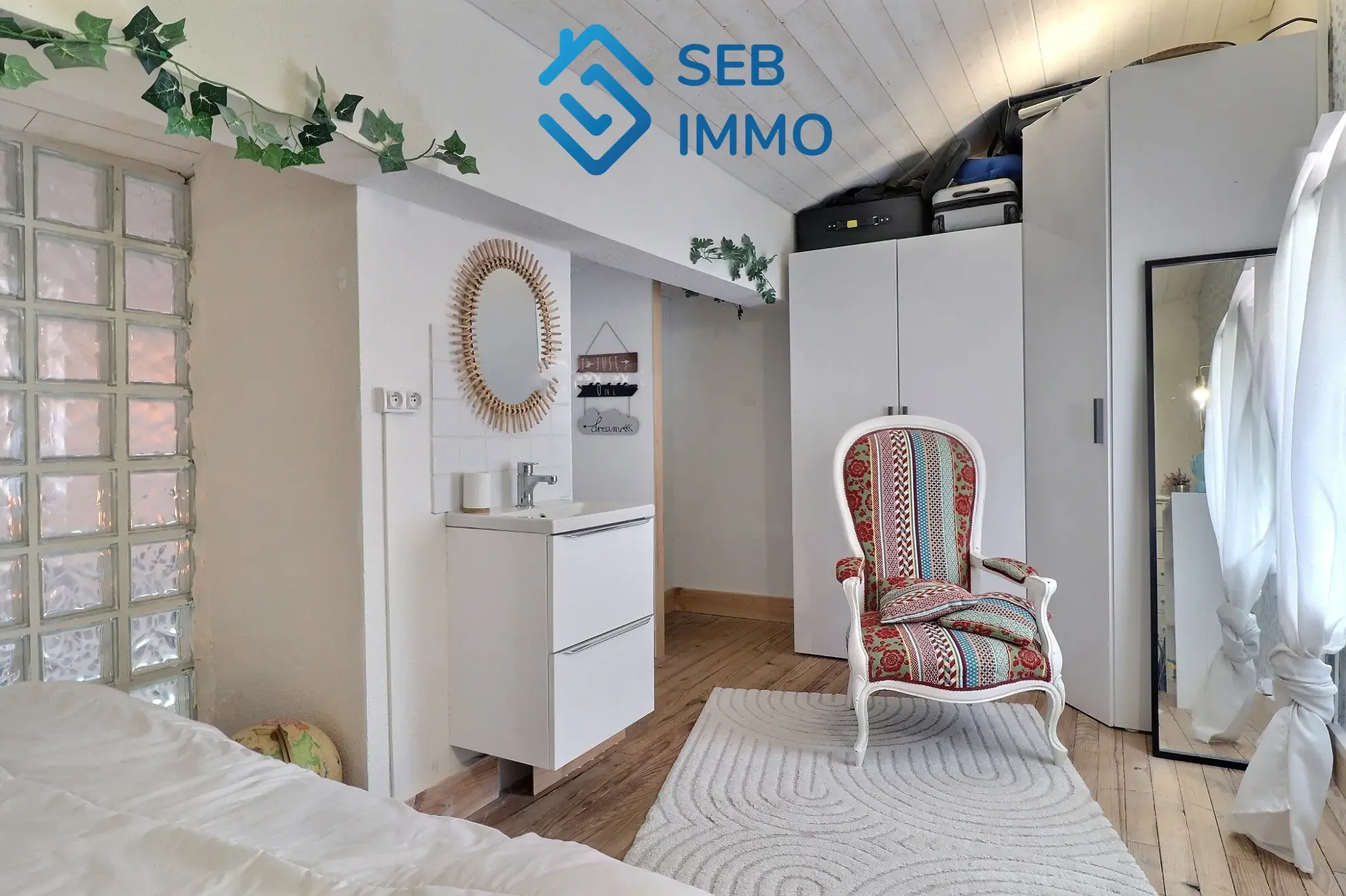 Maison indépendante rénovée avec vue spectaculaire à Laroque-des-Albères 