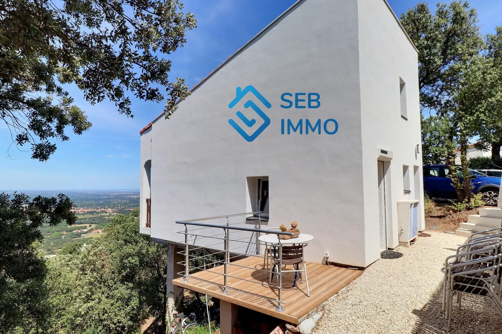 Maison indépendante rénovée avec vue spectaculaire à Laroque-des-Albères 