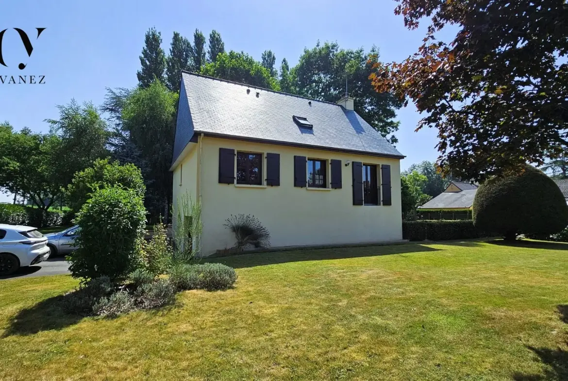 Maison 4 chambres avec grand terrain à Domagné, secteur calme et proche des commodités 