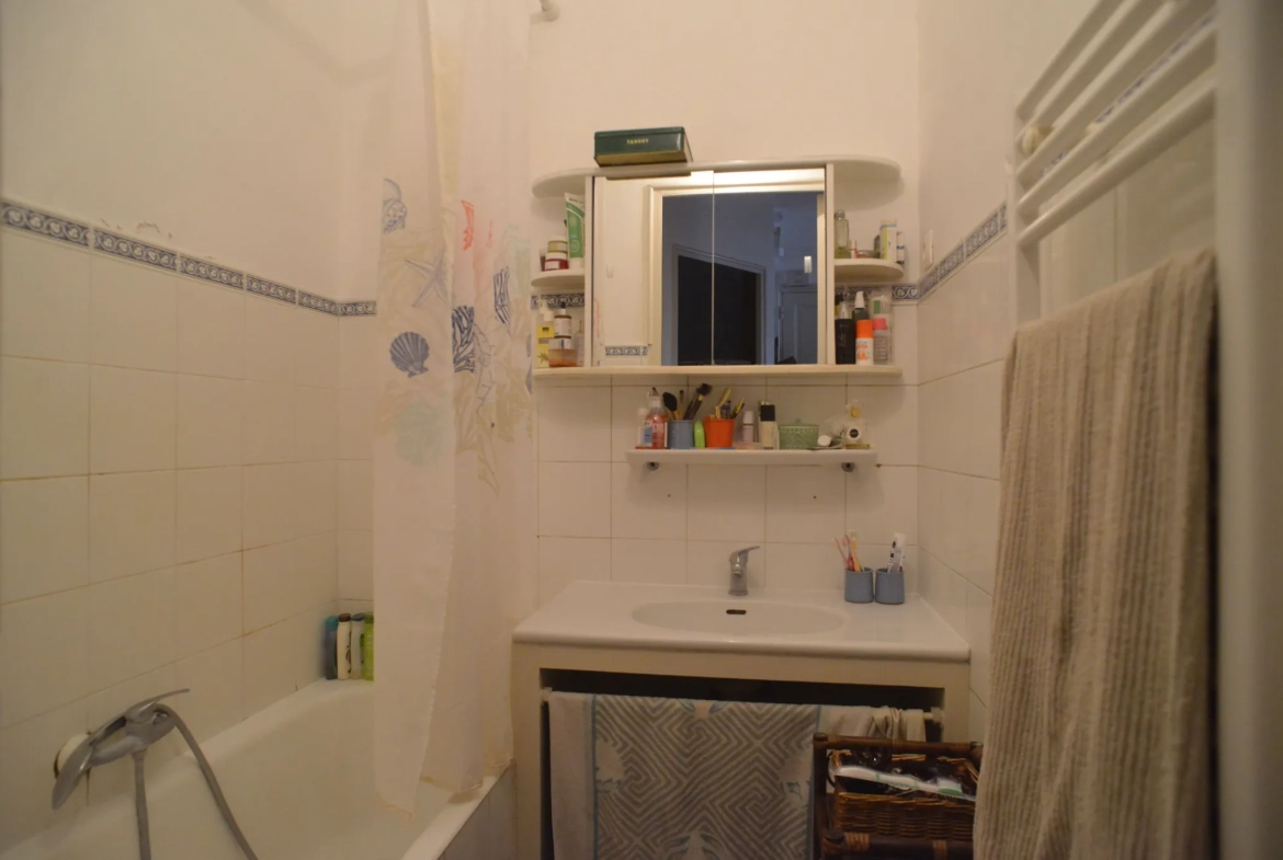 Appartement 3 pièces à Toulon Ouest avec cave et location en cours 