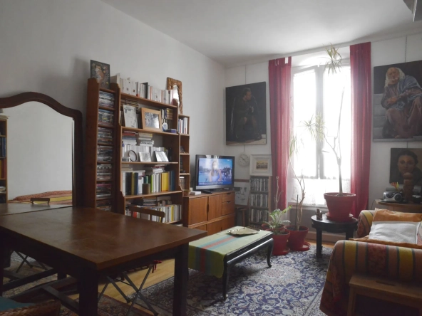 Appartement 3 pièces à Toulon Ouest avec cave et location en cours